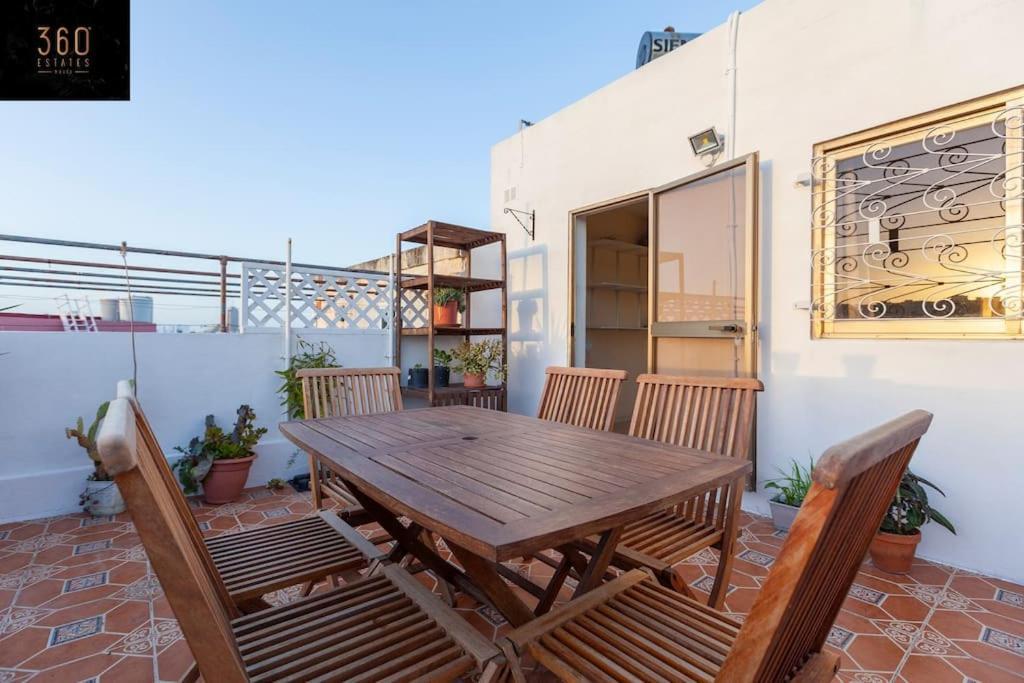 Beautiful, Typical Maltese 4Br Home With Roof Top By 360 Estates Sliema Luaran gambar