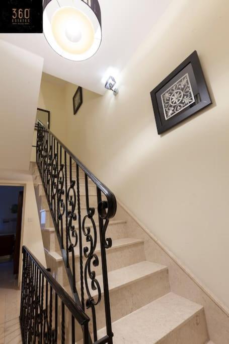 Beautiful, Typical Maltese 4Br Home With Roof Top By 360 Estates Sliema Luaran gambar