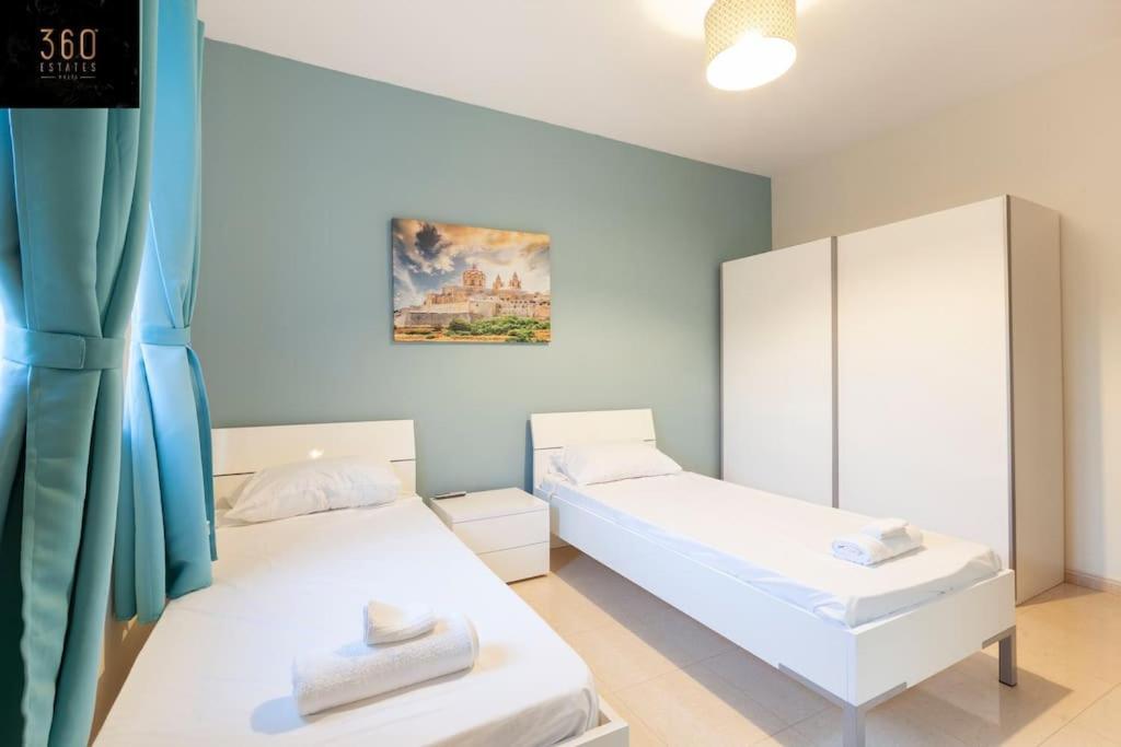 Beautiful, Typical Maltese 4Br Home With Roof Top By 360 Estates Sliema Luaran gambar