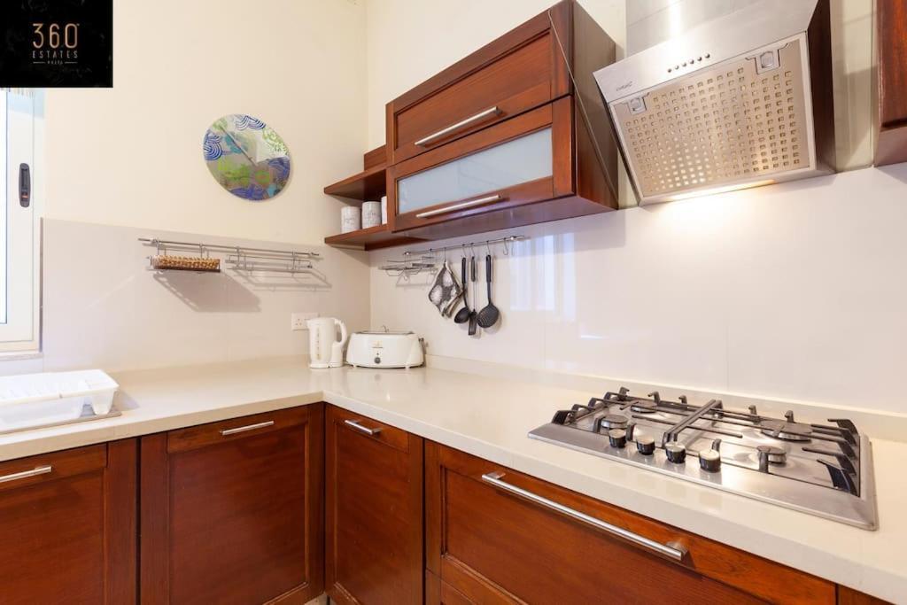 Beautiful, Typical Maltese 4Br Home With Roof Top By 360 Estates Sliema Luaran gambar