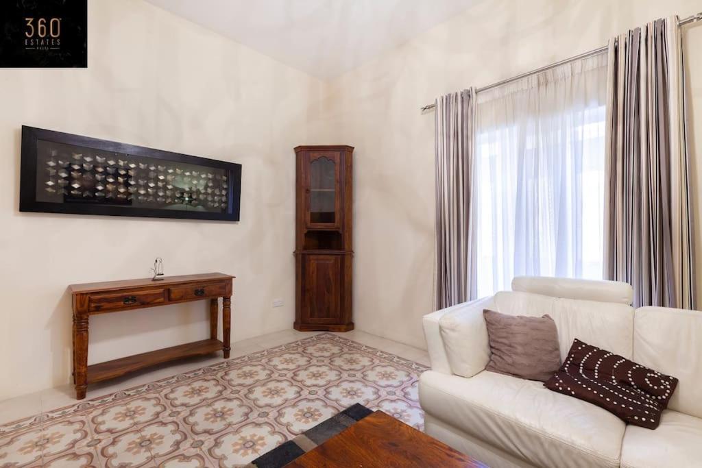 Beautiful, Typical Maltese 4Br Home With Roof Top By 360 Estates Sliema Luaran gambar